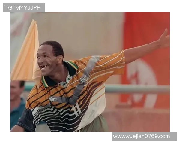 从贫困到辉煌最拮据足球明星的奋斗故事与人生启示